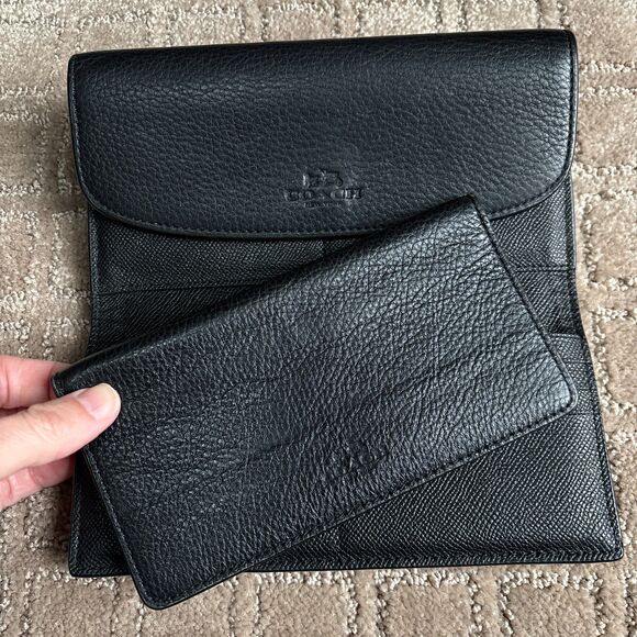 Coach Black Pebbled Leather Folder Over Wallet Pockets Checkbook Credit Card - Picture 3 of 11